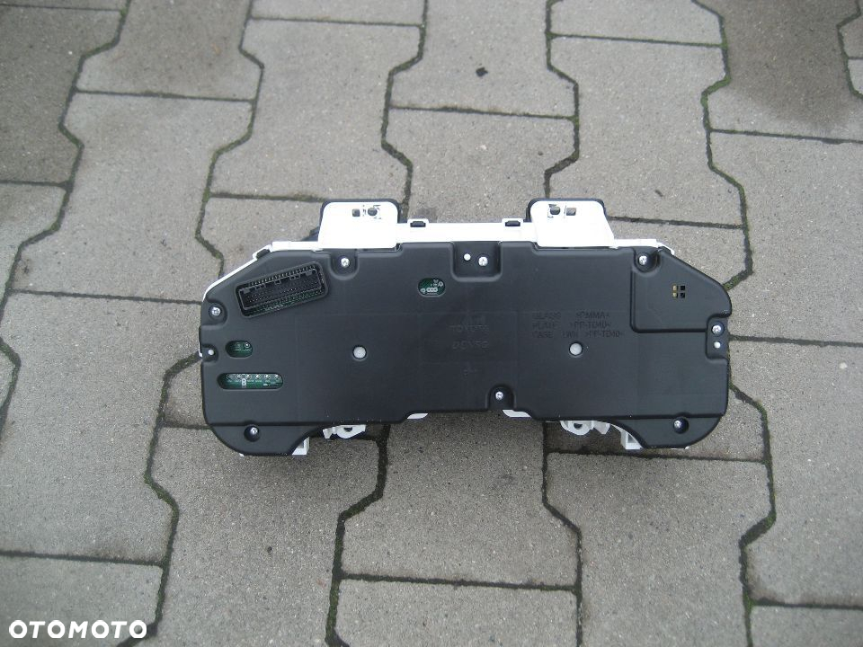 toyota auris hybryda 1,8b 10-12r licznik zegar 838000zn51 - 3