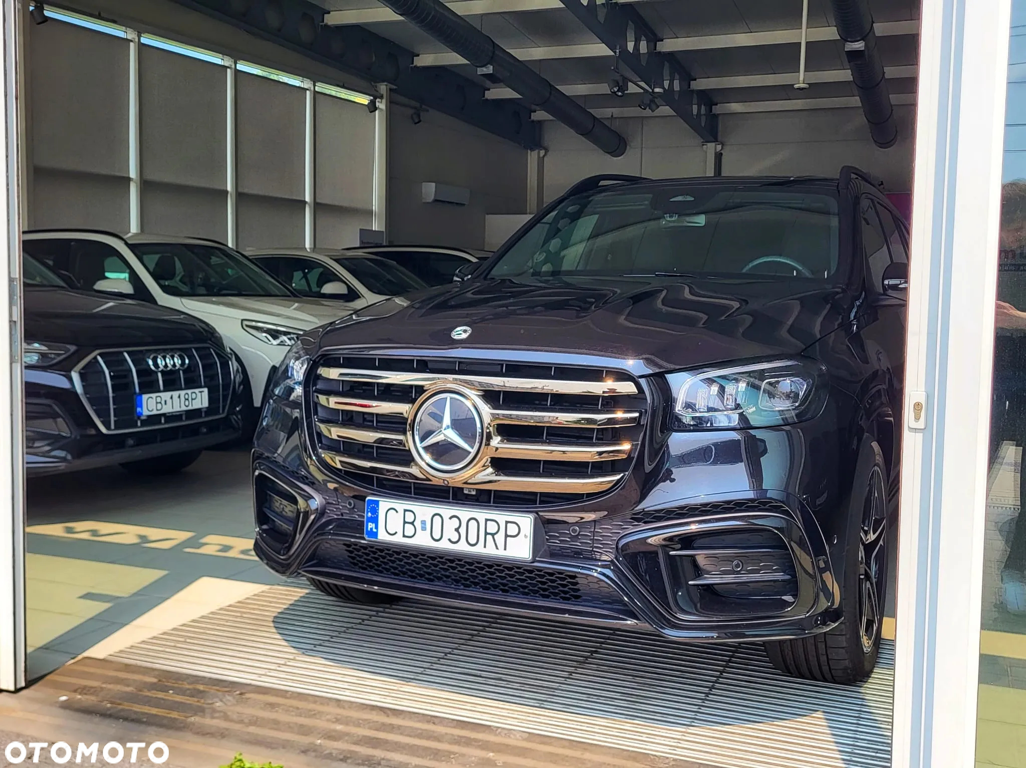 Mercedes-Benz GLS - 2