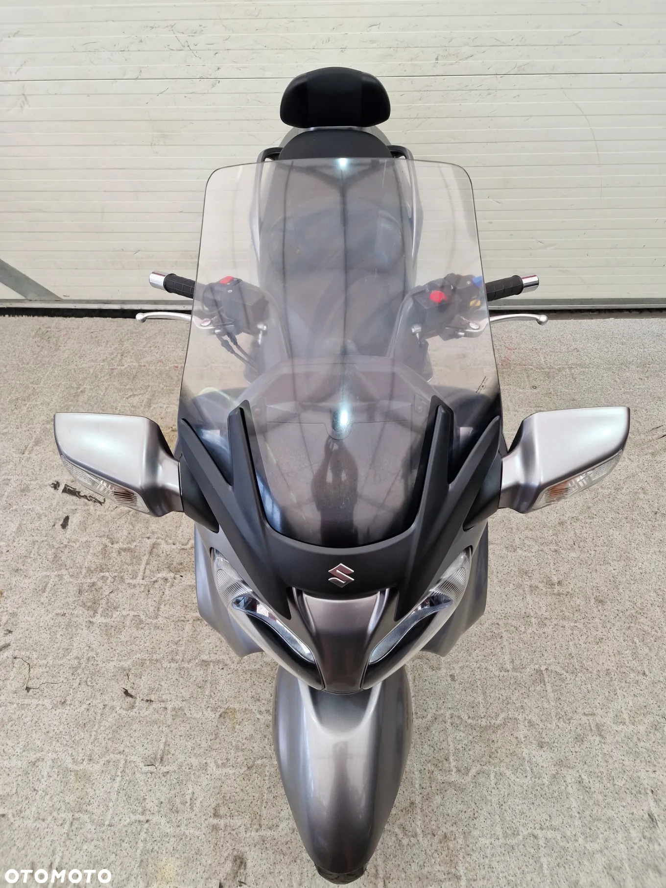 Suzuki Burgman - 17