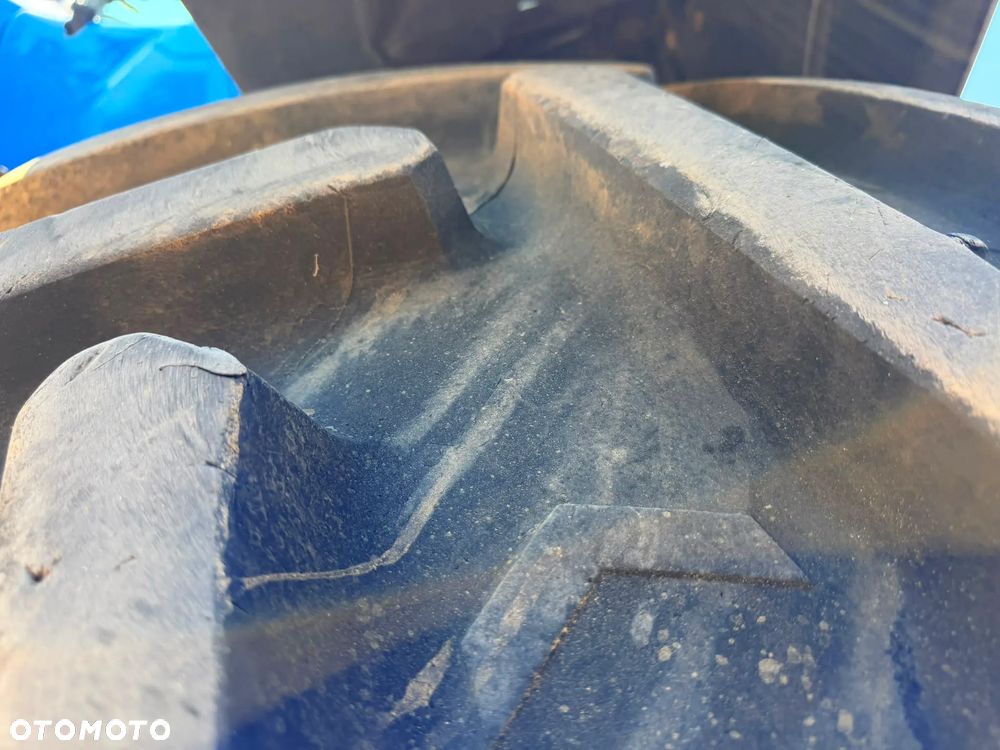New Holland T8.390 - 29
