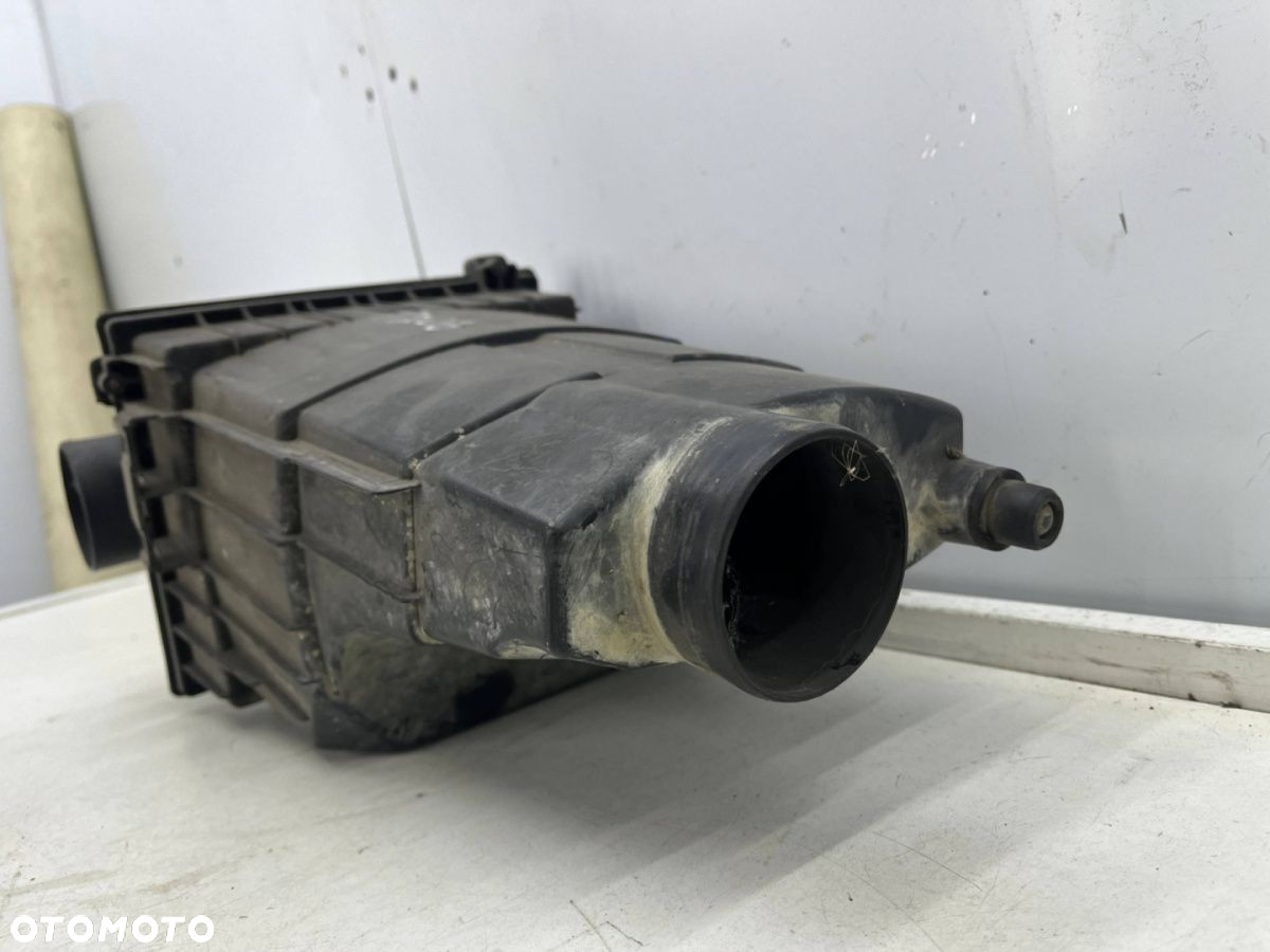 Obudowa filtra powietrza Peugeot 206 Dolot 1.4b 9634107180 - 3