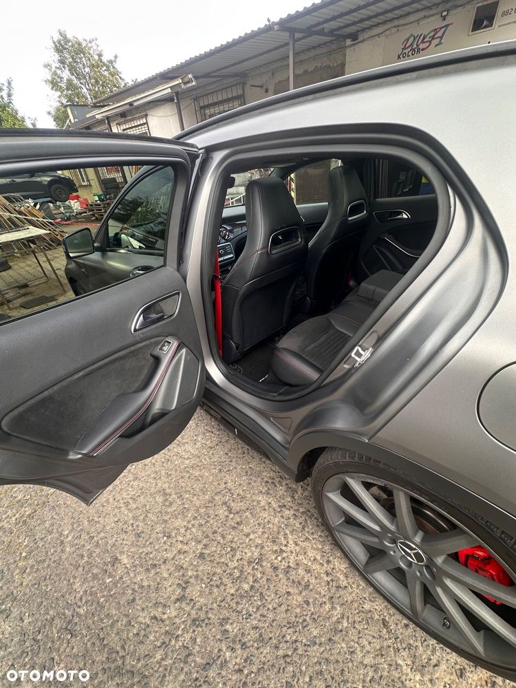 Mercedes-Benz GLA AMG 45 4-Matic - 22