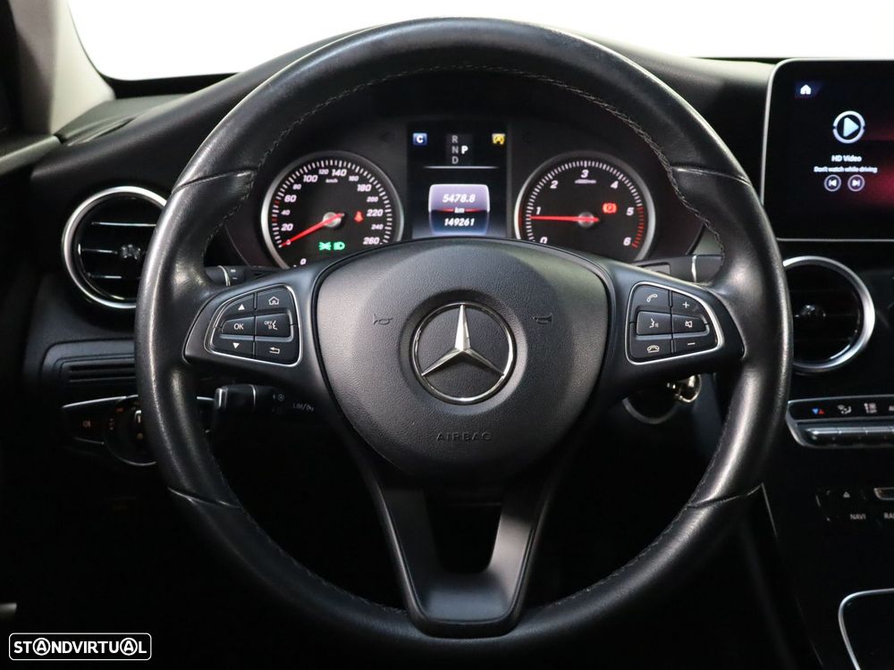 Mercedes-Benz C 200 - 11