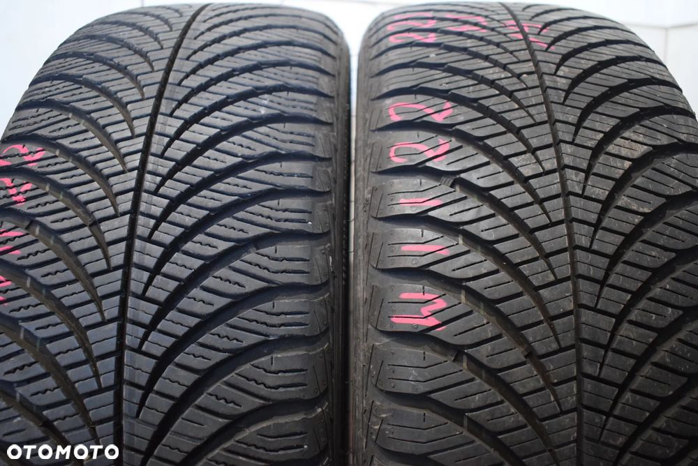 R19 225/45 Goodyear Vector 4Seasons GEN-2 Cena za parę - 1