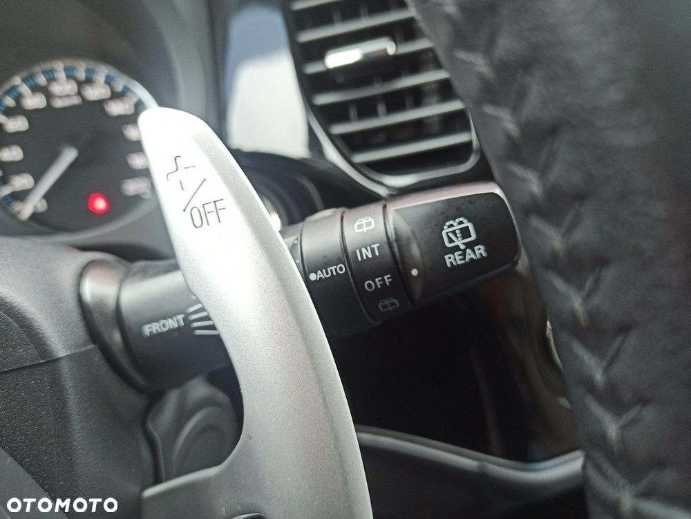 Mitsubishi Outlander - 28