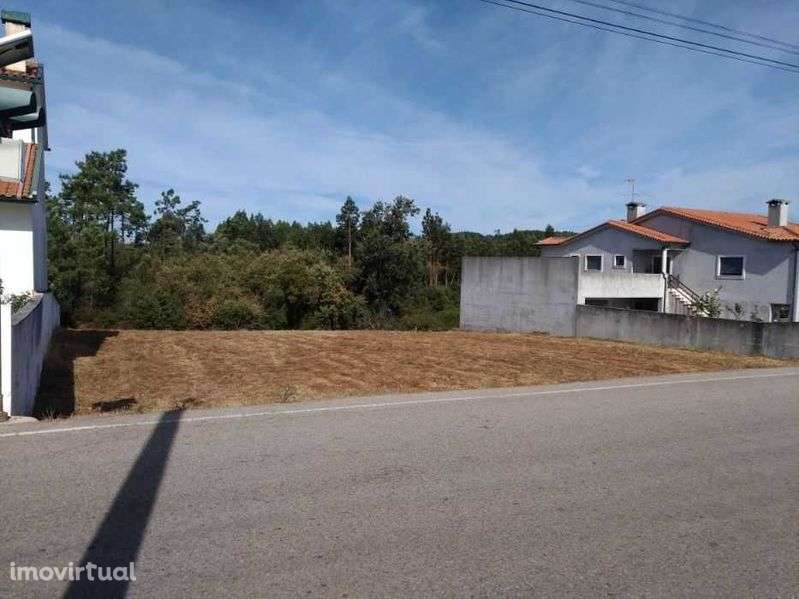 Terreno com viabilidade de construção em Anobra - Grande imagem: 3/10