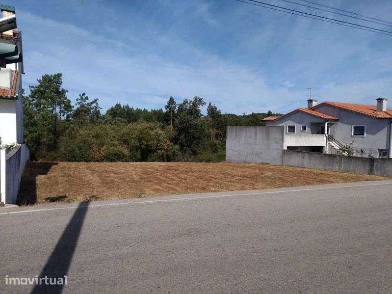Terreno com viabilidade de construção em Anobra - Grande imagem: 3/10