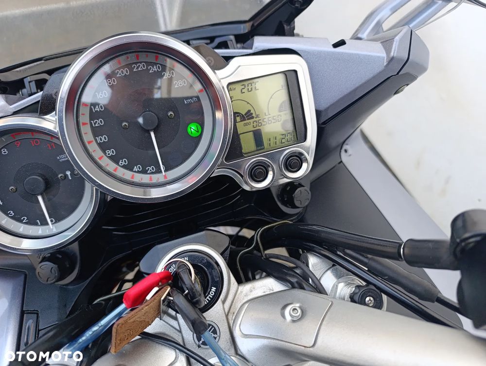 Yamaha FJR - 21