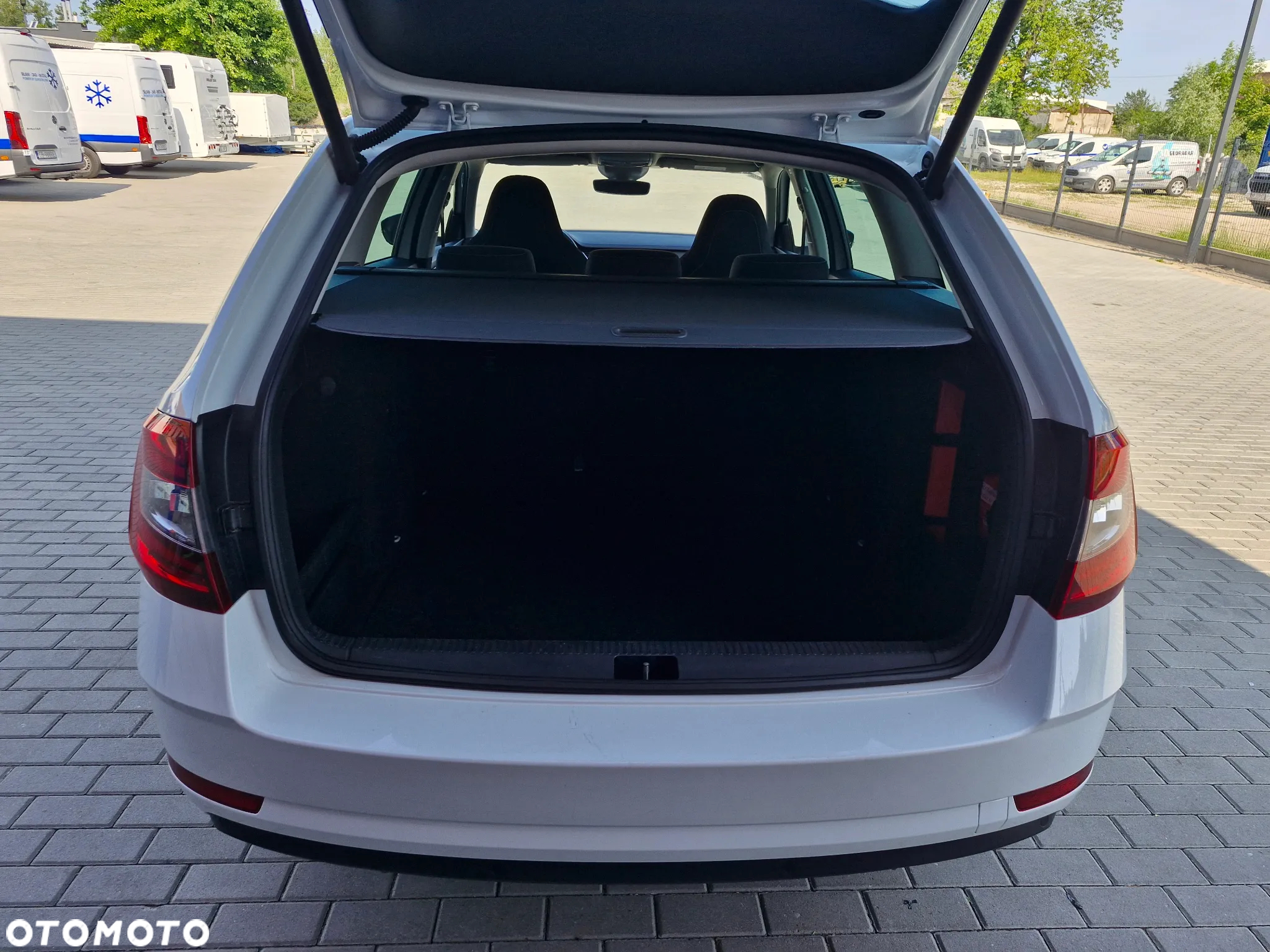 Skoda Octavia 2.0 TDI Ambition DSG - 6