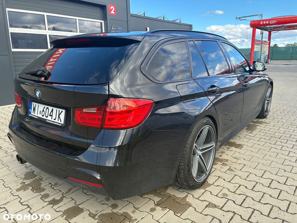 BMW Seria 3 330d M Sport - 9
