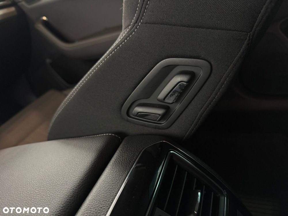 Skoda Superb 2.0 TDI SCR Style DSG - 37