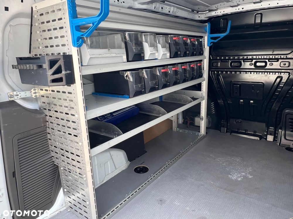 Ford Transit Connect - 14
