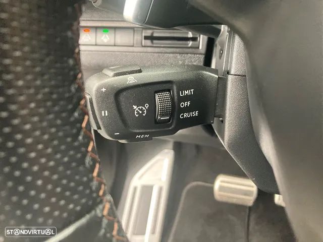 Peugeot 3008 PureTech 130 Stop & Start GPF EAT8 GT - 24