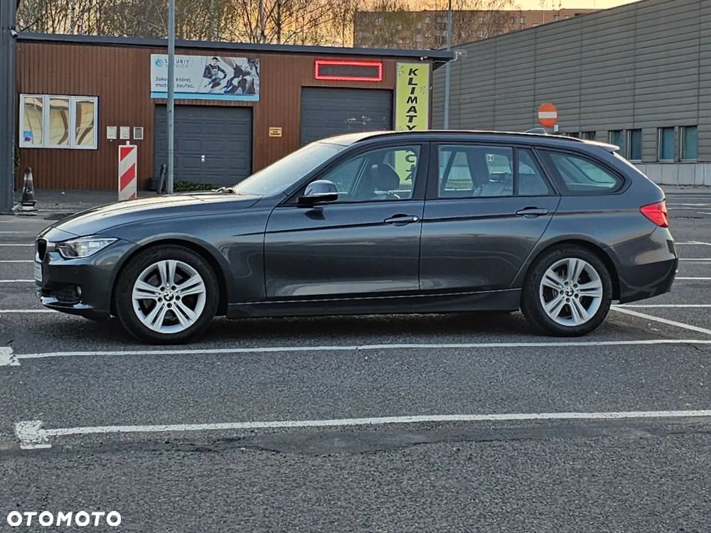 BMW Seria 3 320d DPF Edition Lifestyle - 5