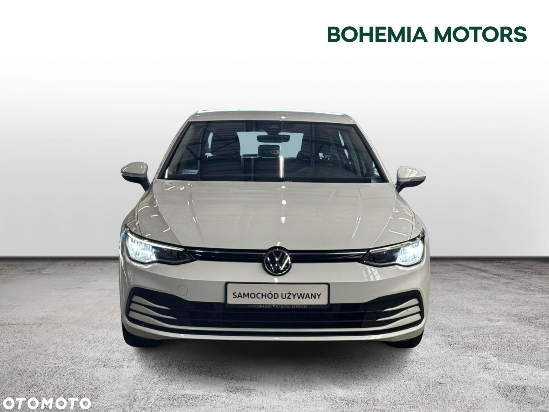 Volkswagen Golf - 8