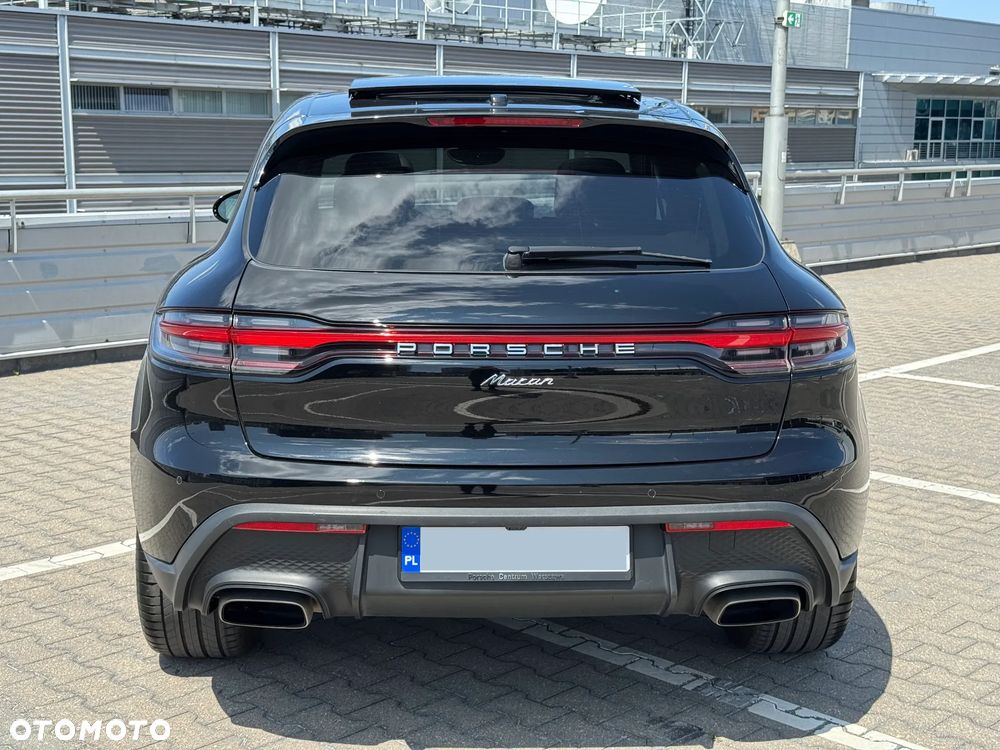 Porsche Macan - 1