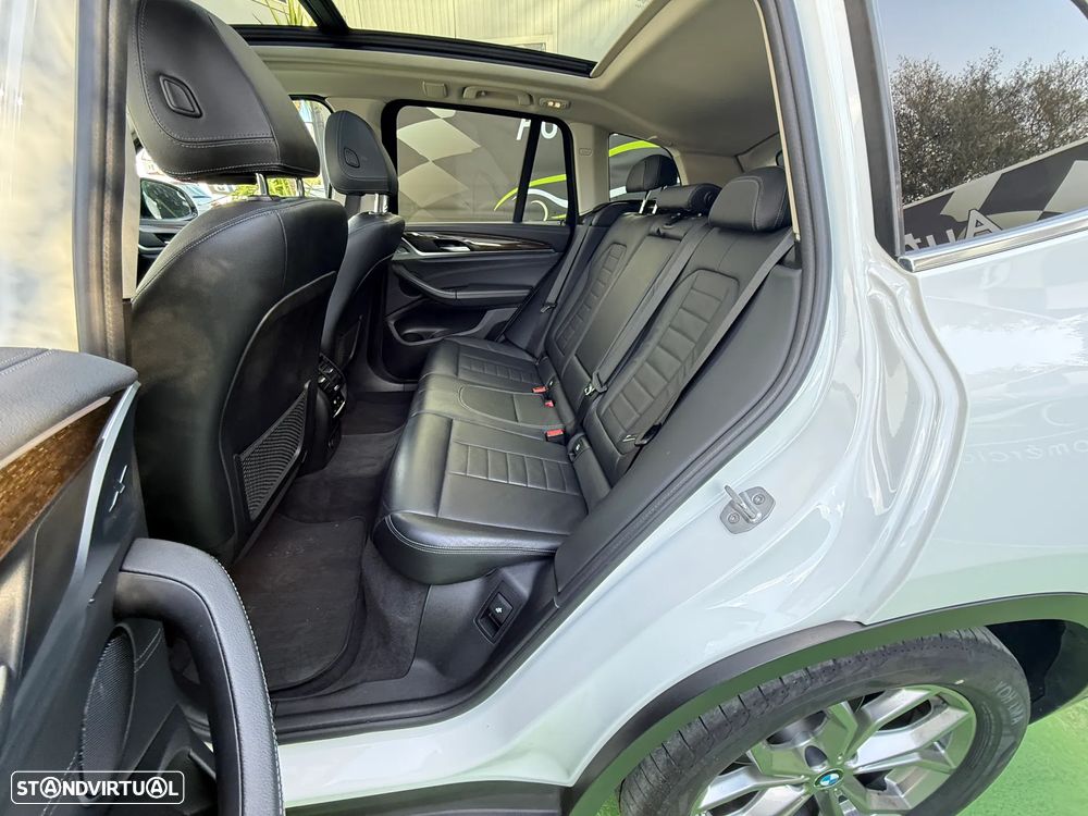 BMW X3 20 d xDrive Line Luxury - 24