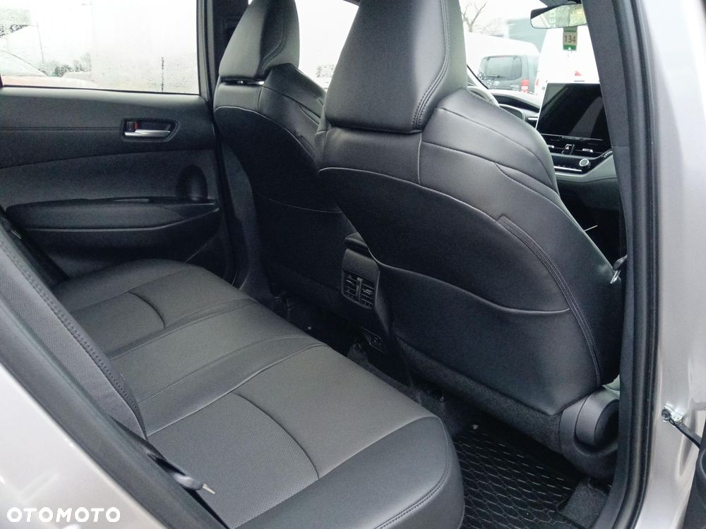 Toyota Corolla Cross - 12