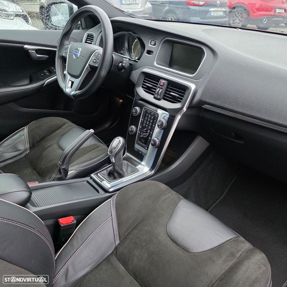 Volvo V40 1.6 D2 R-Design - 29