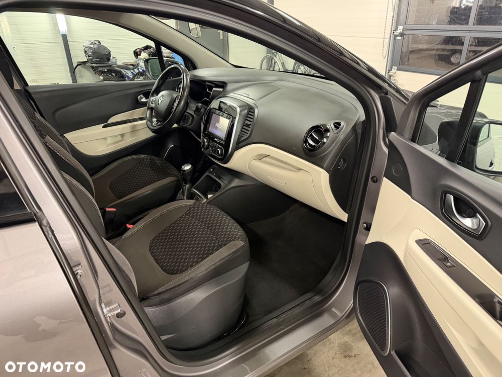 Renault Captur - 19