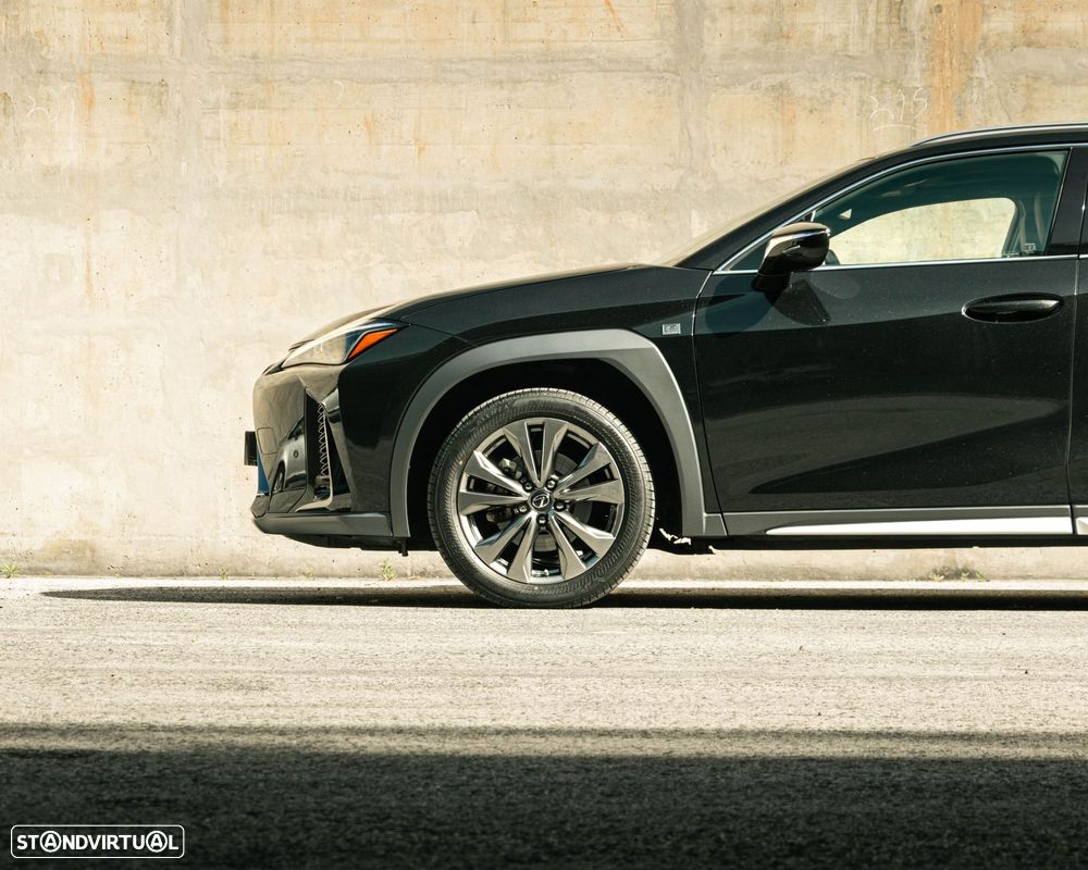 Lexus UX 250h Sport (Ecrã 12.3) - 20