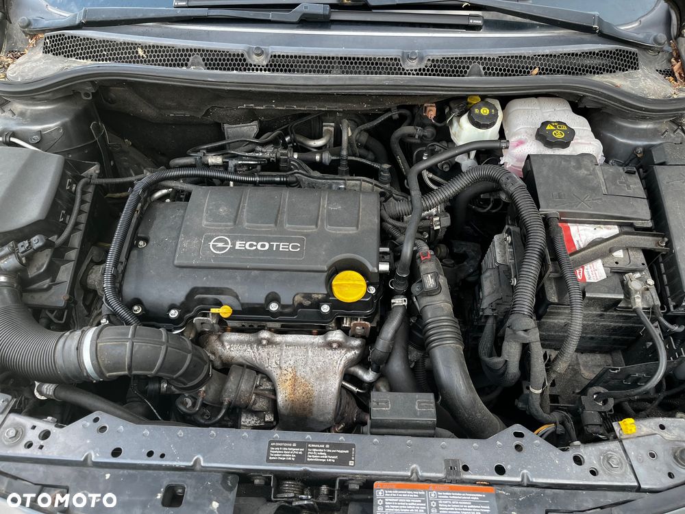 Opel Astra 1.4 Turbo - 21