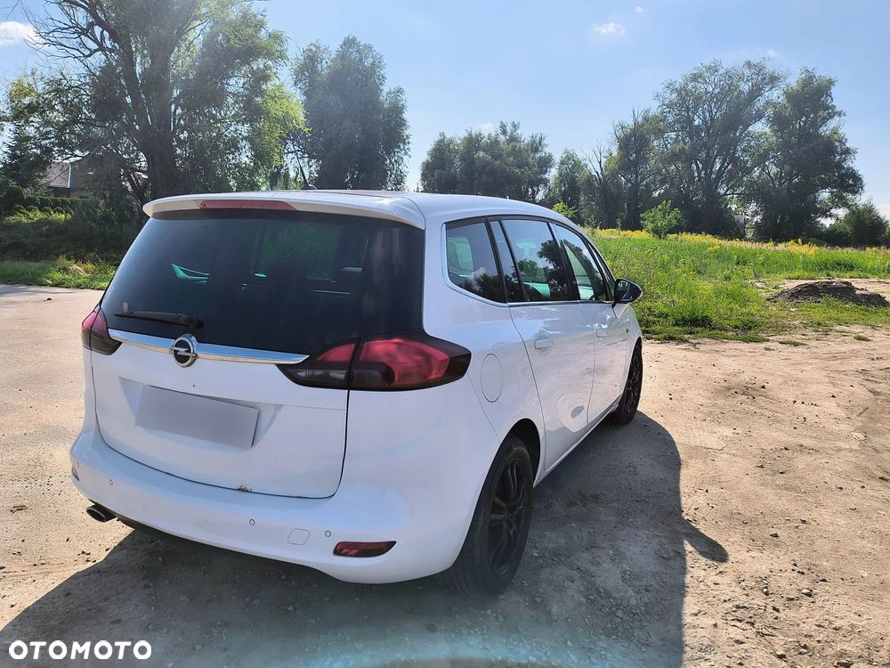 Opel Zafira 1.6 T SIDI Cosmo S&S - 9