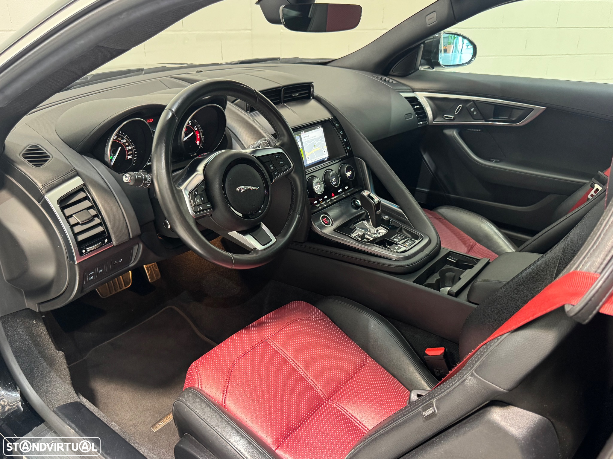 Jaguar F-Type 2.0 i4 R-Dynamic - 29