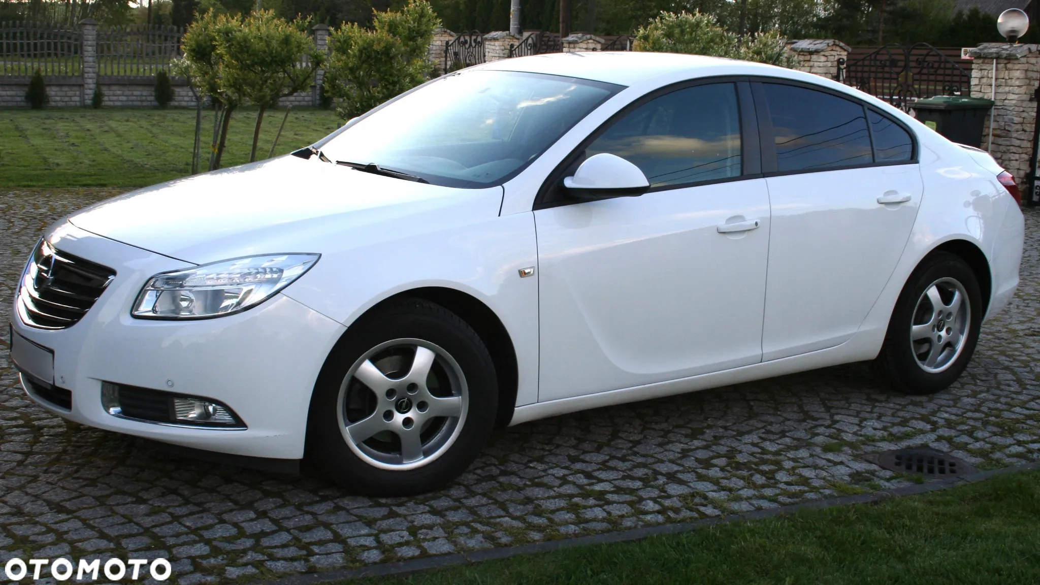 Opel Insignia 1.6 - 9