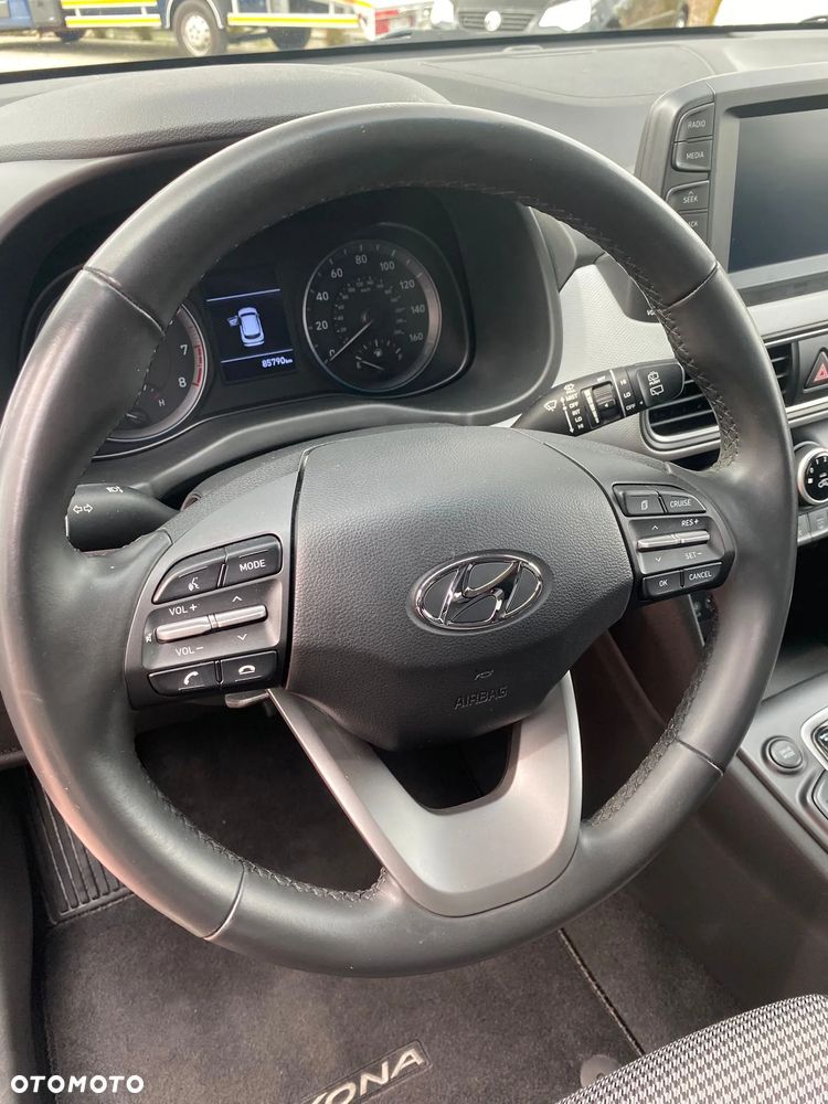 Hyundai Kona - 21