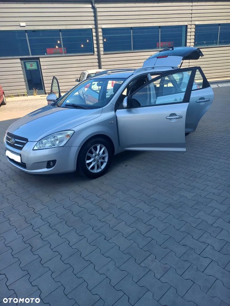 Kia Ceed - 14
