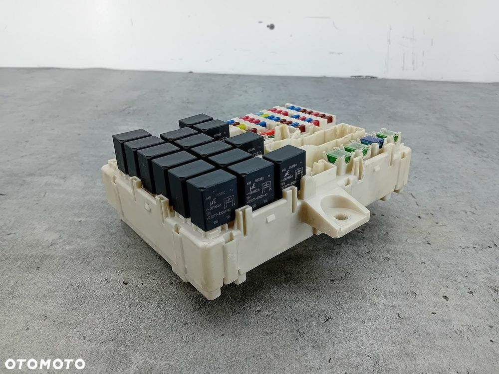 SKRZYNKA BEZPIECZNIKÓW SMART FORFOUR I A4545400424 MN902450 1.5 CDI - 3