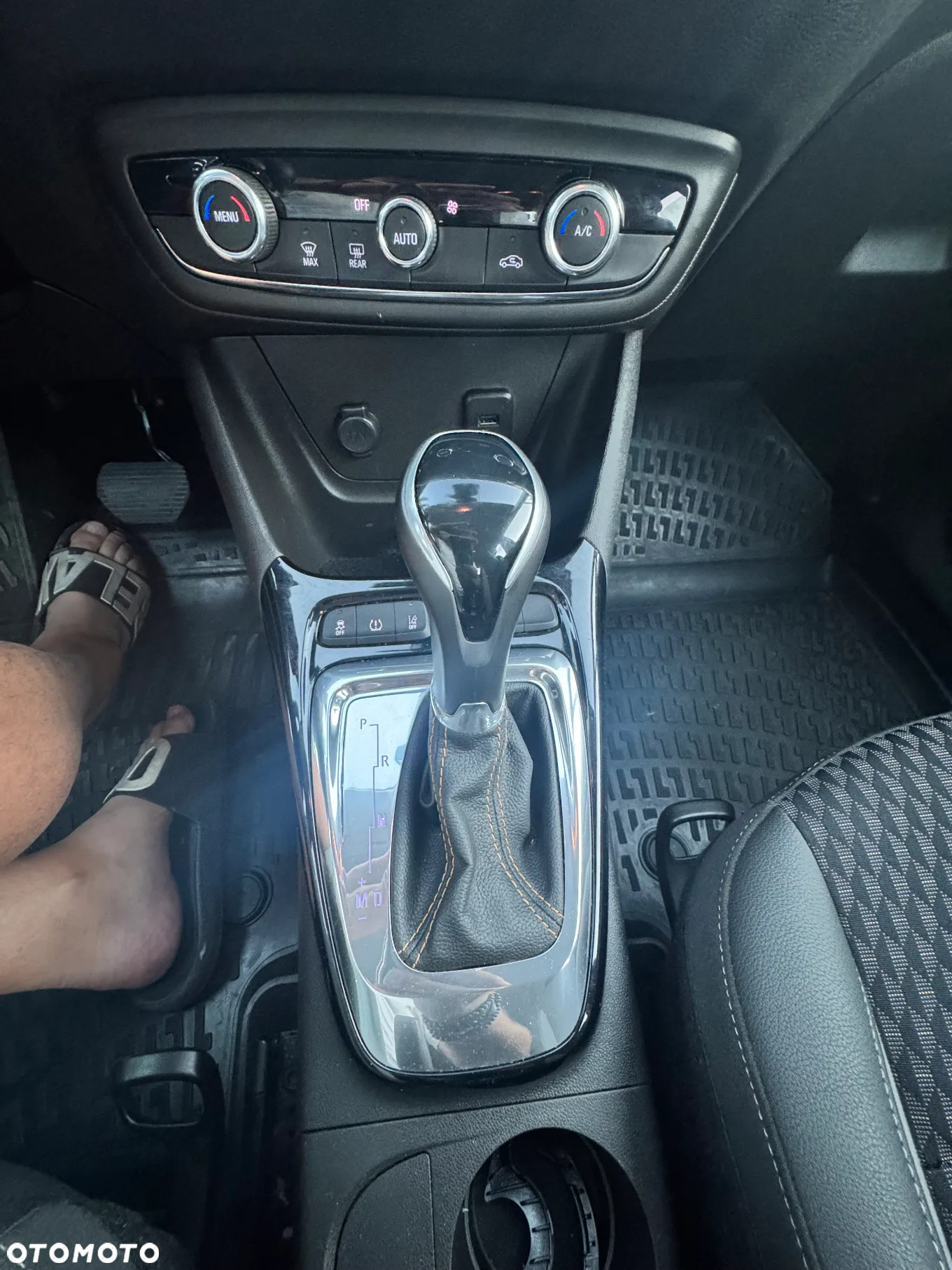Opel Crossland X 1.5 CDTI Edition S&S - 17