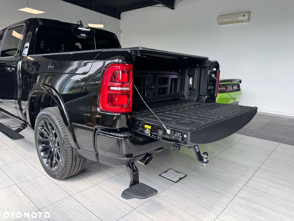Dodge RAM - 16