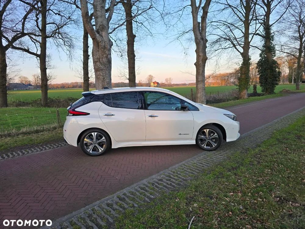 Nissan Leaf 40kWh N-Connecta - 7