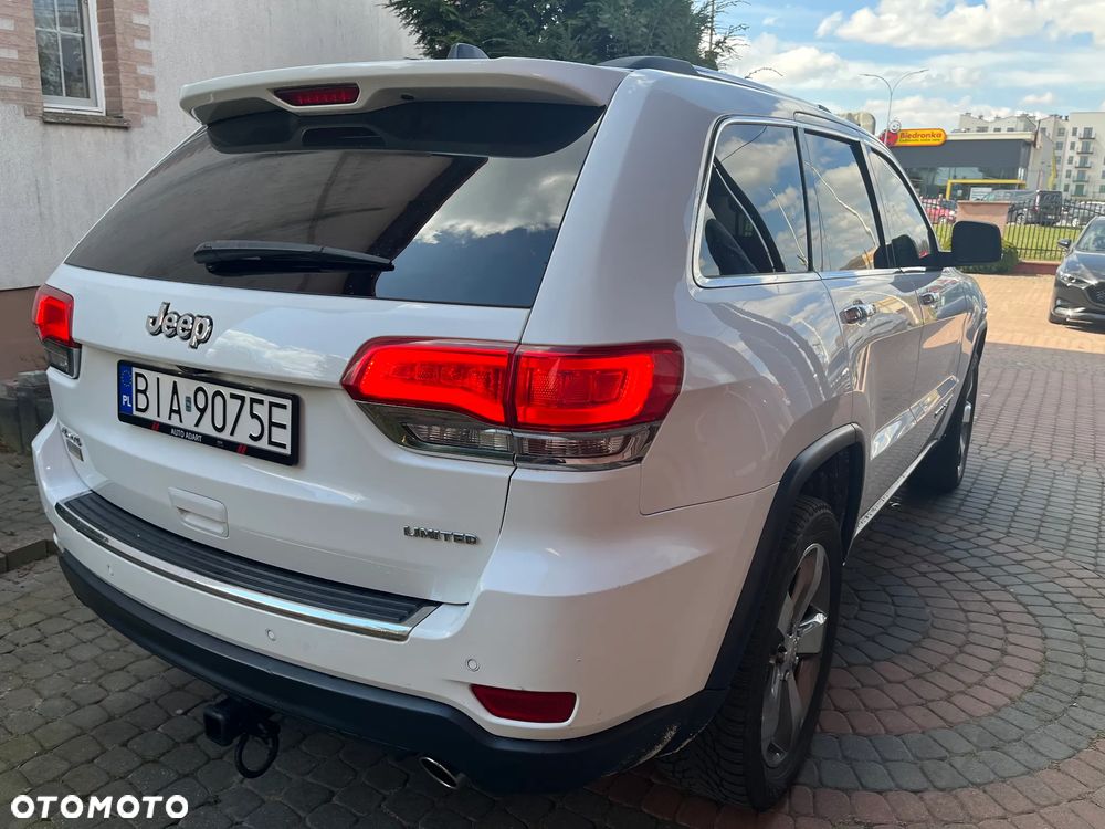 Jeep Grand Cherokee - 12