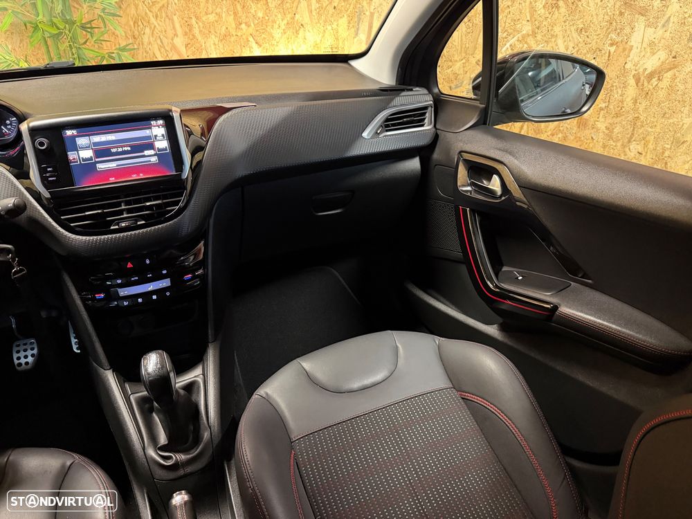 Peugeot 208 1.2 PureTech GT Line - 15