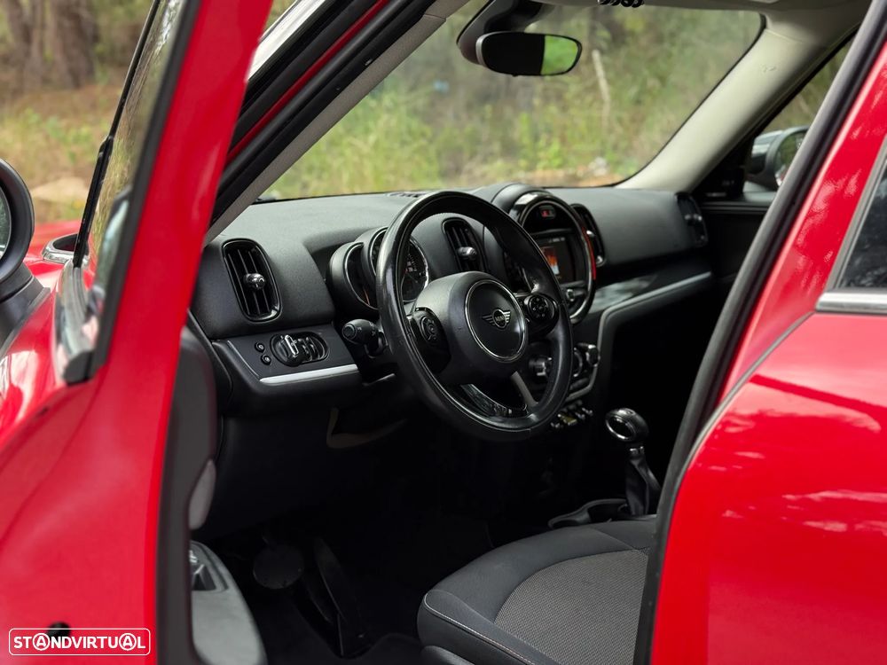 MINI Countryman Cooper SE ALL4 Auto - 12