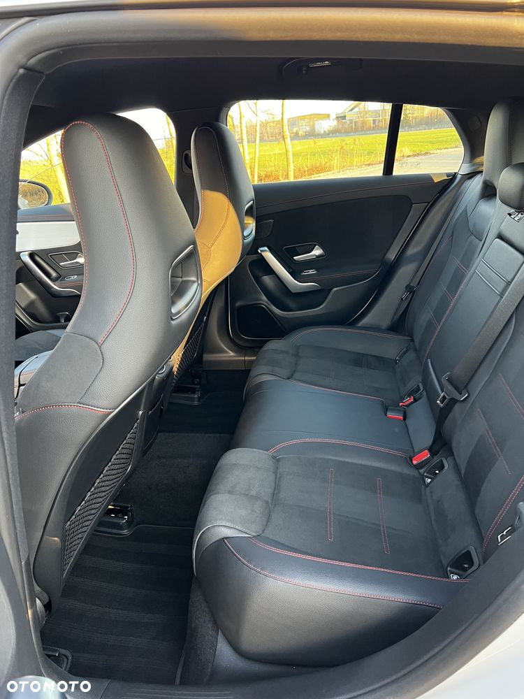 Mercedes-Benz CLA 220 d AMG Line 8G-DCT - 21