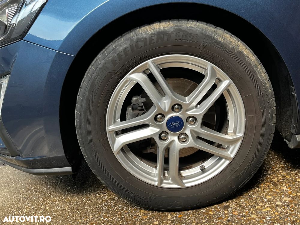Ford Focus - 27