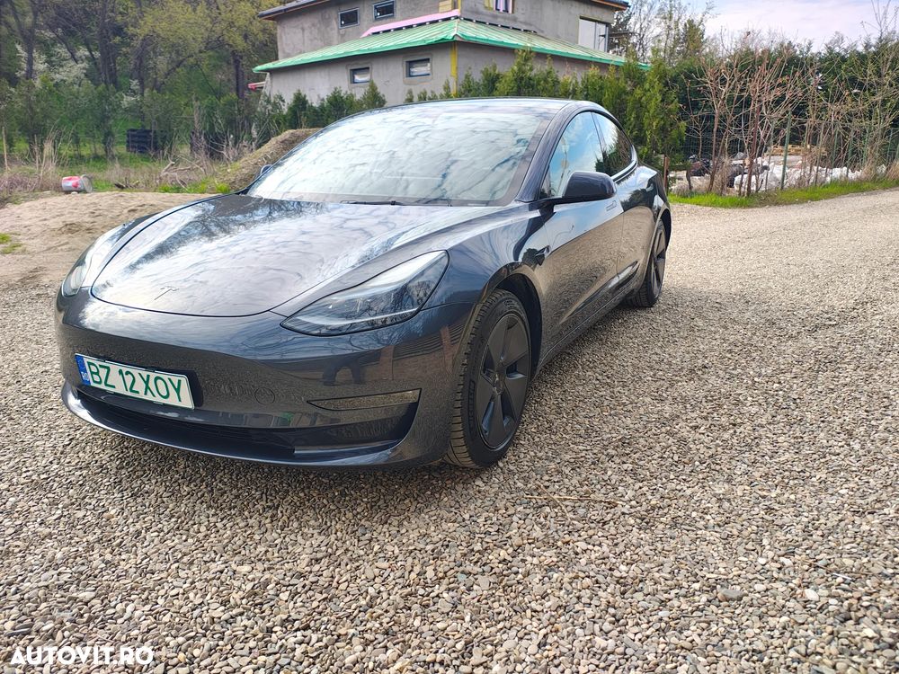 Tesla Model 3 - 2