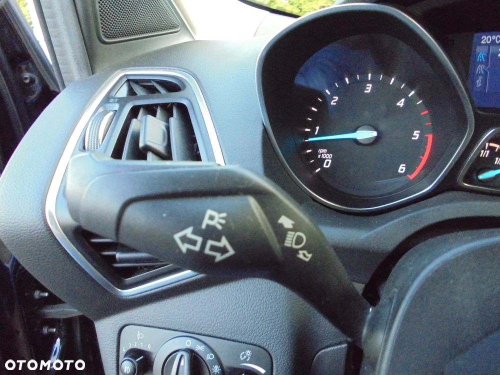 Ford Kuga 2.0 TDCi 4x2 Titanium - 26