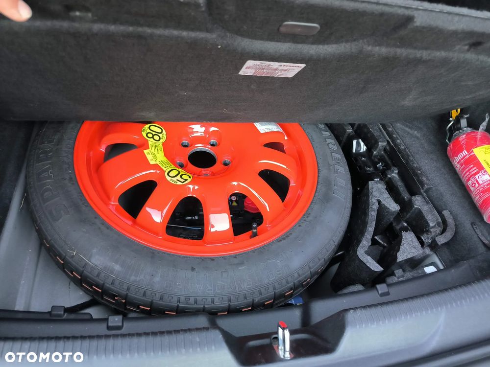 Jaguar XE 2.0 T Prestige - 12