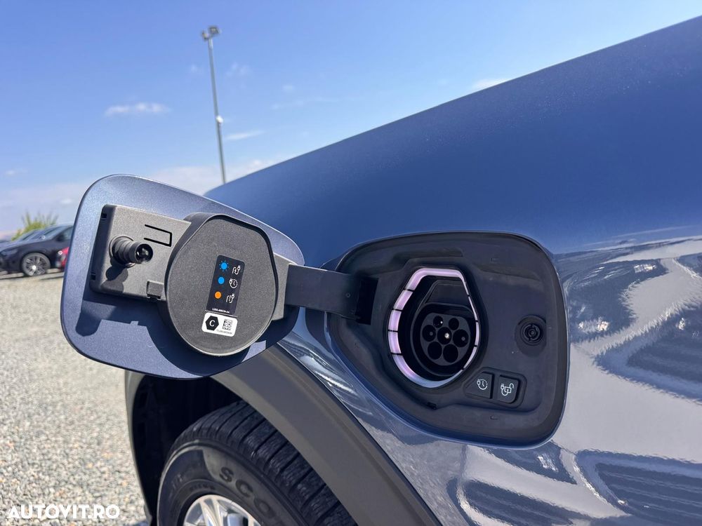 Ford Explorer EcoBoost Plug-in Hybrid PLATINUM - 13