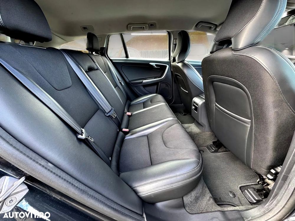 VOLVO V60 2016 — imagine 42