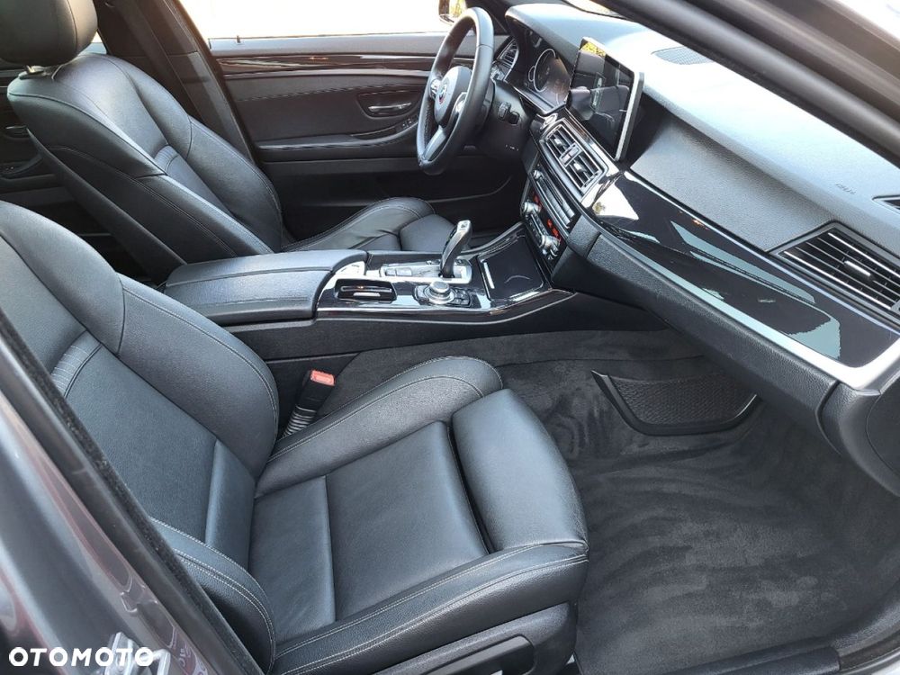 BMW Seria 5 - 32