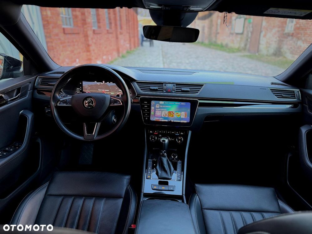 Skoda Superb 2.0 TDI DSG L&K - 25