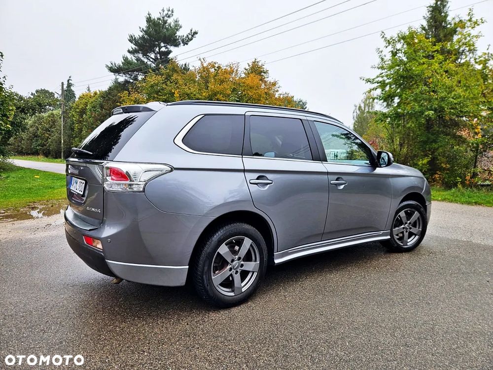 Mitsubishi Outlander 2.0 2WD Diamant Edition - 10