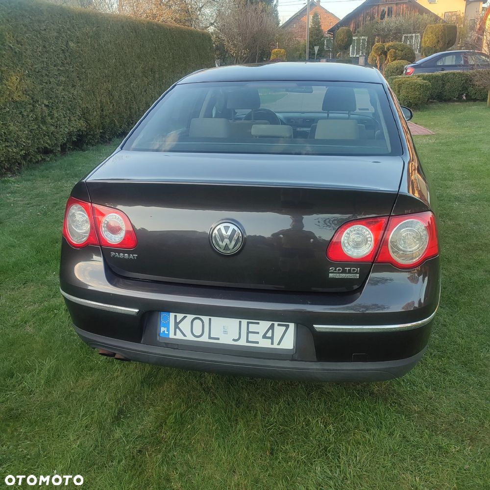 Volkswagen Passat - 3