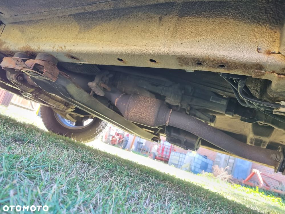 Suzuki Grand Vitara 2.7 V6 - 13